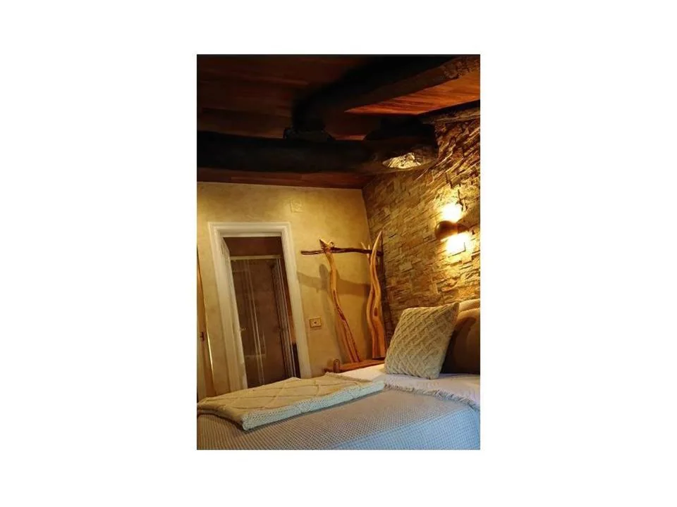Chambre double avec salle de bains privative — Casa Antón O Cebreiro