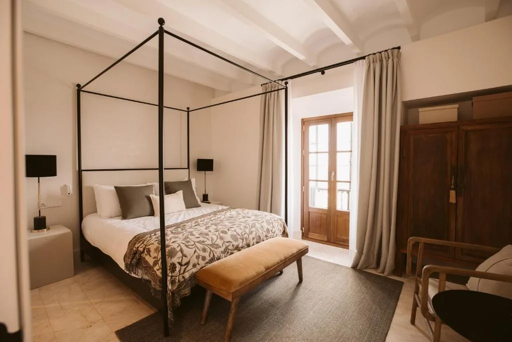 带浴缸的豪华双人间 — Casa Aura Hotel