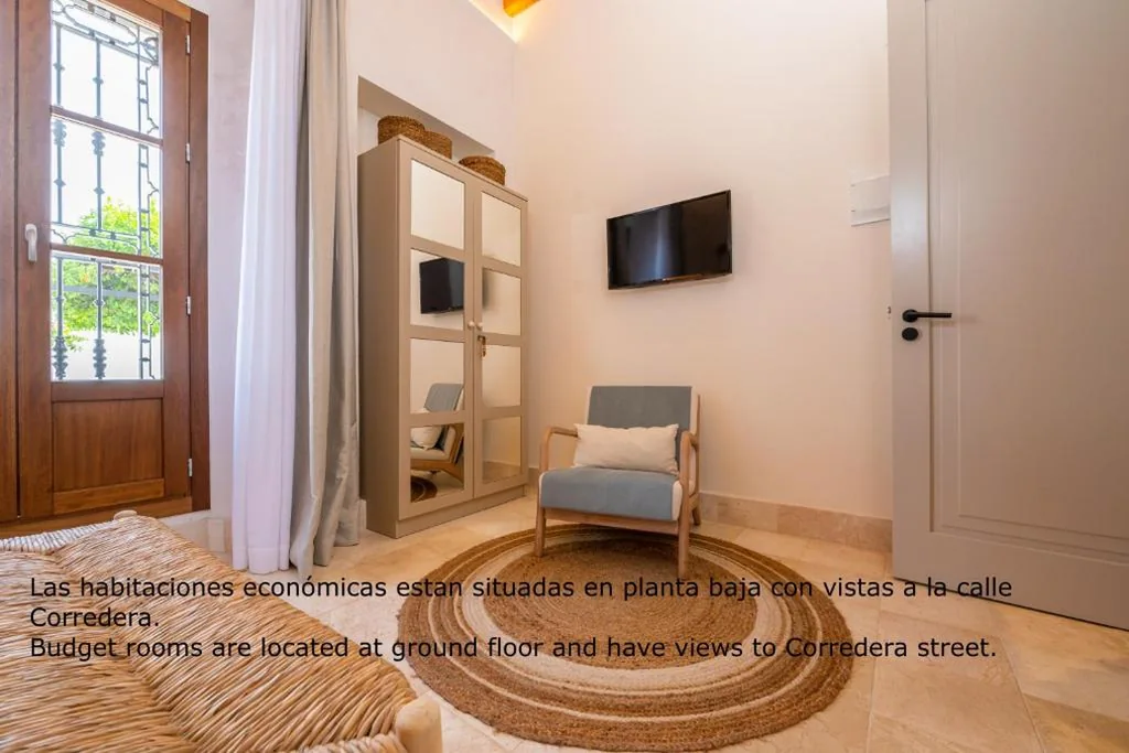 小型双人间－底层 — Casa Aura Hotel