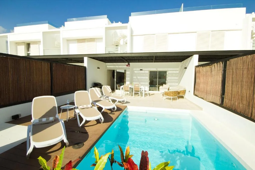 Three-Bedroom Villa — Casa Aurelia - By AZ Rentals