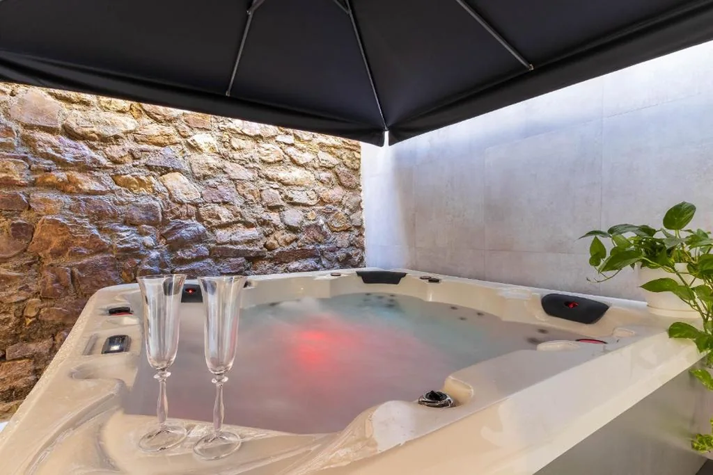 Deluxe-Zimmer mit extragroßem Doppelbett — CASA BANDERAS SPA & Gestión CAMINITO DEL REY