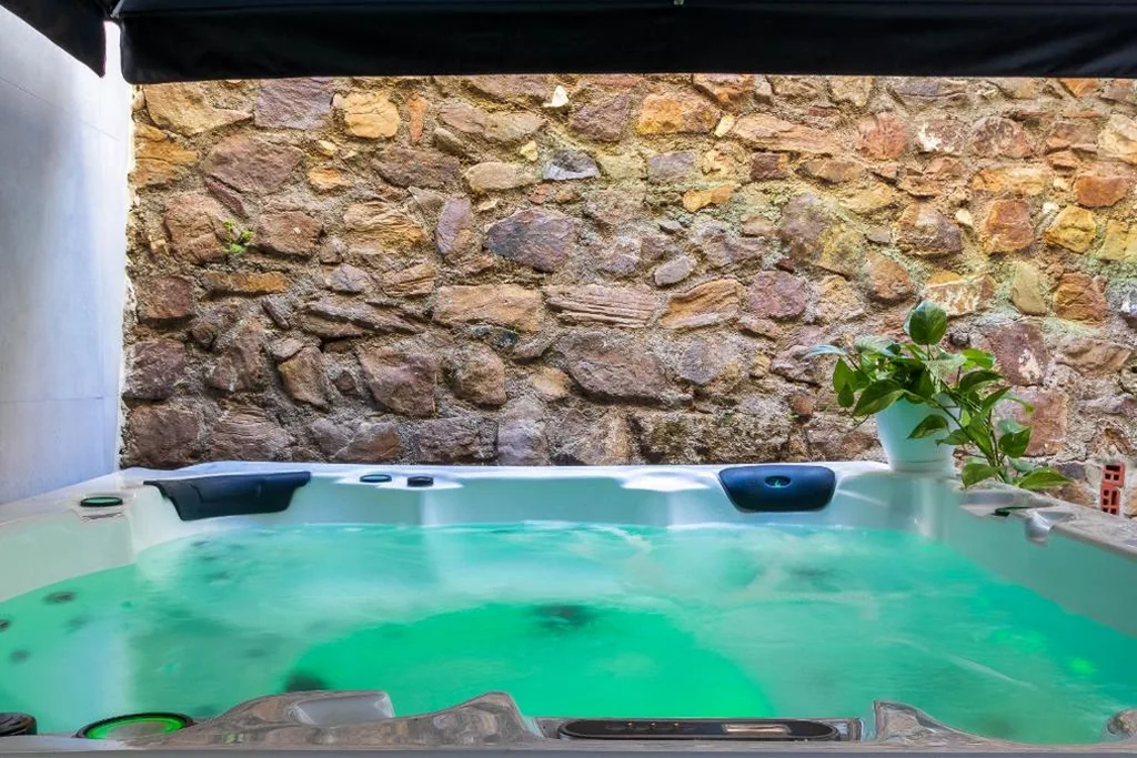 Deluxe-Zimmer mit extragroßem Doppelbett — CASA BANDERAS SPA & Gestión CAMINITO DEL REY