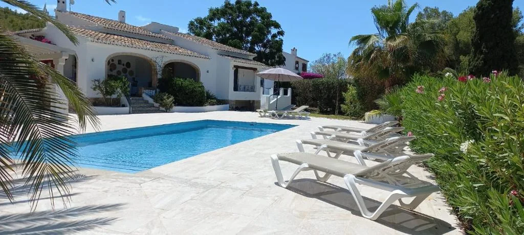 Villa con piscina privada — Casa Belle