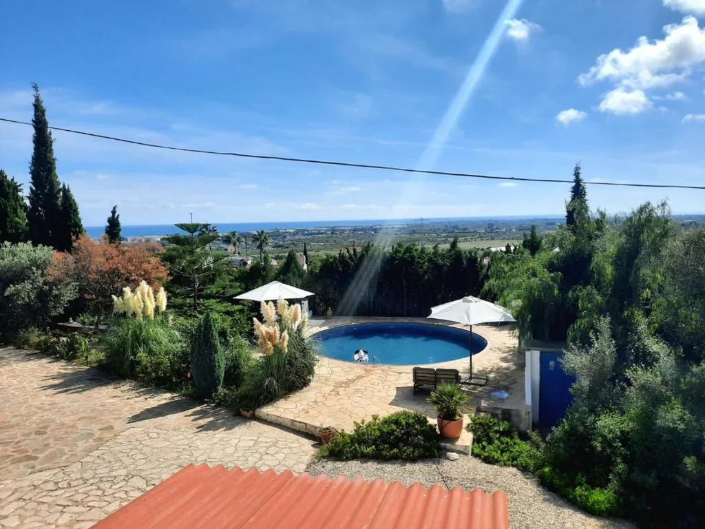 Villa de 3 dormitorios — Casa Blanca
