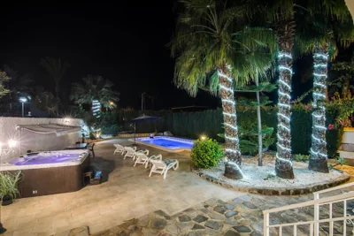 Casa Blanca la Villa Grande - Private SWIMMING POOL & GARDEN - JACUZZI XXL - BEACH 2,4km - AIRPORT 9 km - CENTER 0,8km — Foto 6