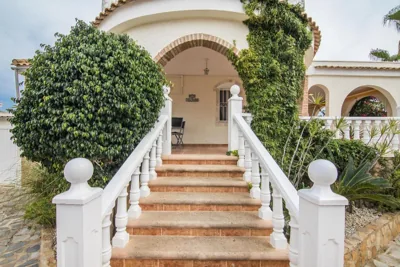 Casa Blanca la Villa Grande - Private SWIMMING POOL & GARDEN - JACUZZI XXL - BEACH 2,4km - AIRPORT 9 km - CENTER 0,8km — Foto 10