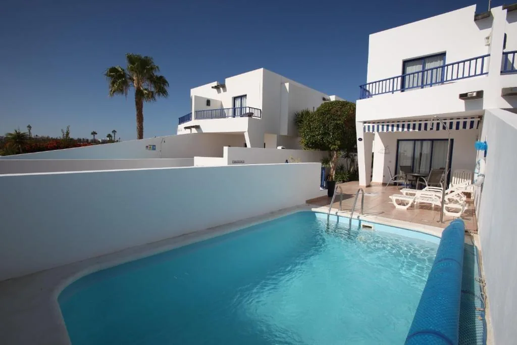 Villa — Casa Blanca