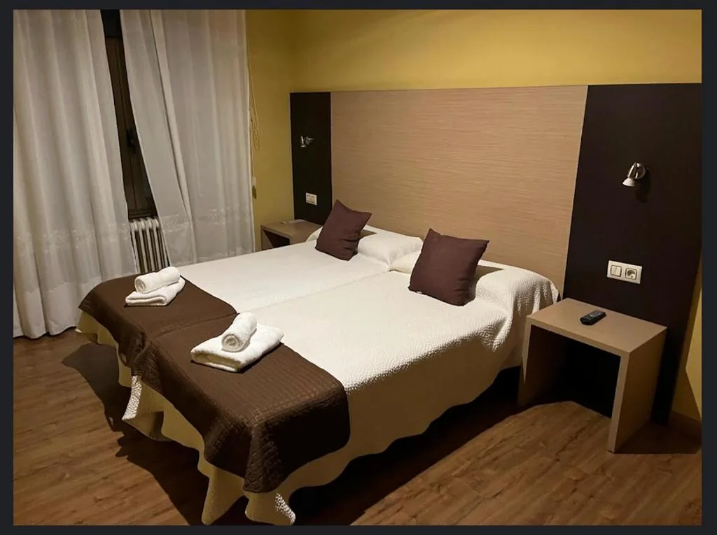 Quarto Duplo - 2 camas — Casa Blanco Conde