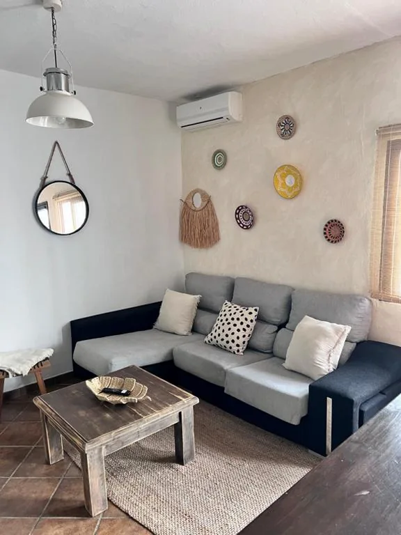 Casa de 2 dormitorios — Casa Cabello