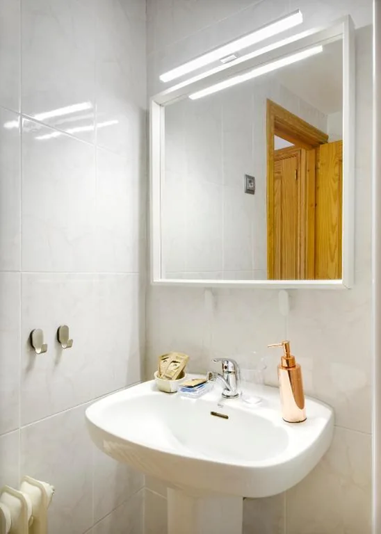 Camera doppia con bagno privato — Casa Campanilla Jaca