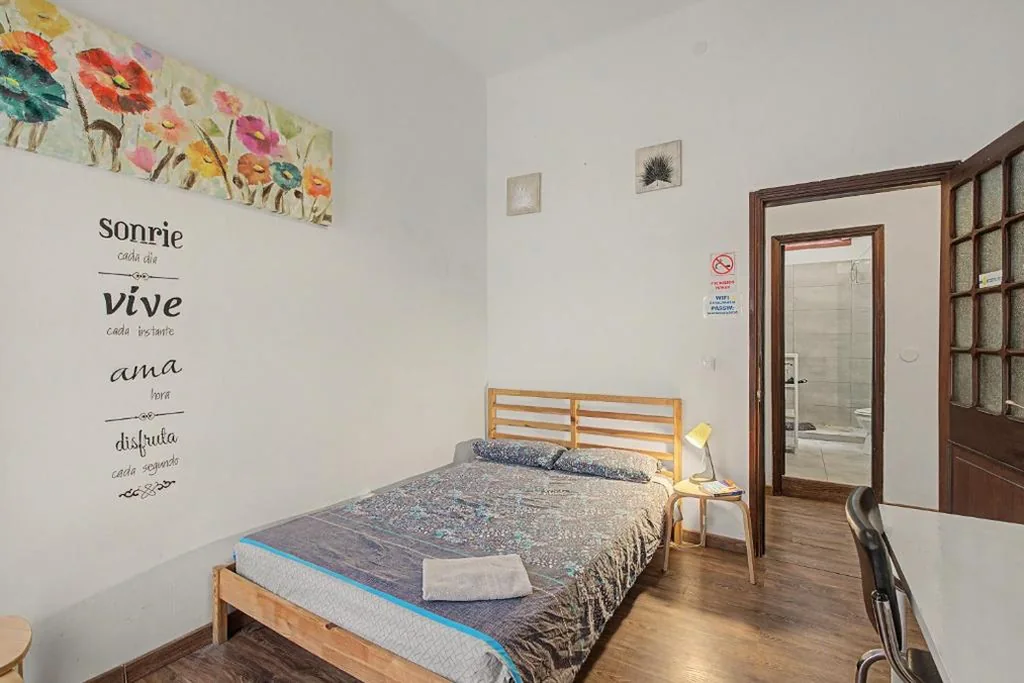 Camera doppia Deluxe con doccia — Casa Canaria Beautiful Home