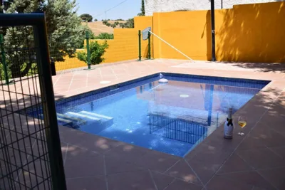 CASA CAPELLANIA-chalet con piscina junto a Madrid — Foto 9