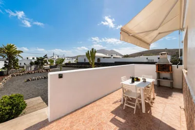 Casa Carla Lanzarote - terraza, BBQ y jardín volcánico — foto 4
