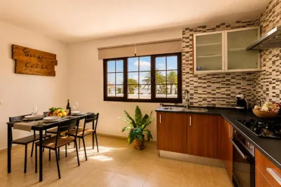 Casa Carla Lanzarote - terraza, BBQ y jardín volcánico — foto 6