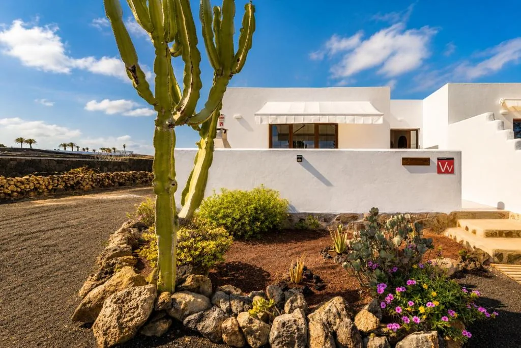 Casa con 1 dormitorio — Casa Carla Lanzarote - terraza, BBQ y jardín volcánico