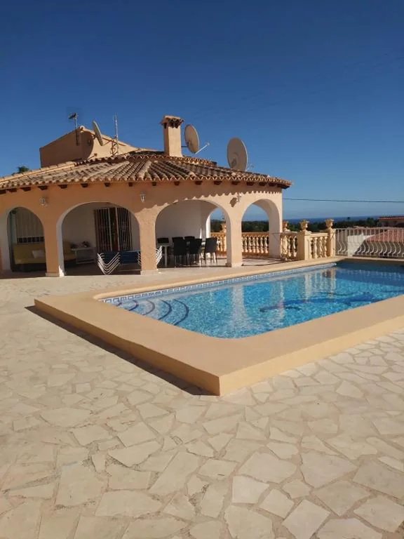 Casa com 4 quartos — CASA CARMEN