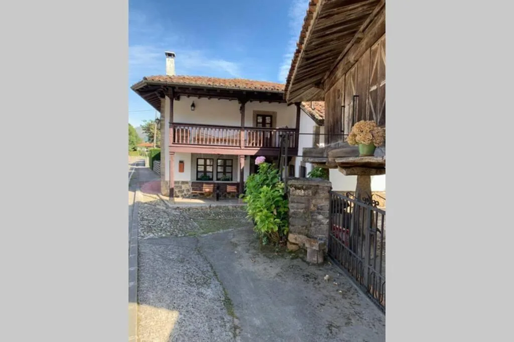 4ベッドルームの家 — CASA CARMEN Respira Asturias, respira naturaleza.