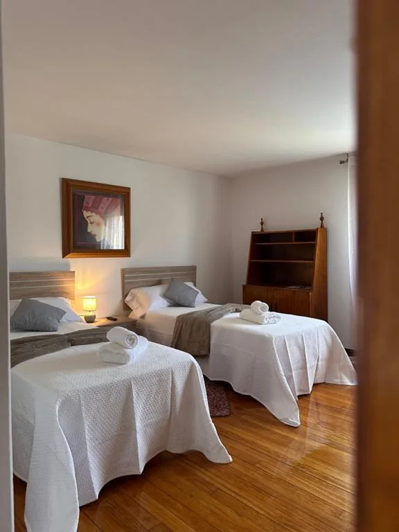 Zweibettzimmer mit Gemeinschaftsbad — Casa Carmucha