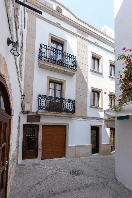 Camera Doppia Deluxe con balcone — Casa Castell Orangecosta