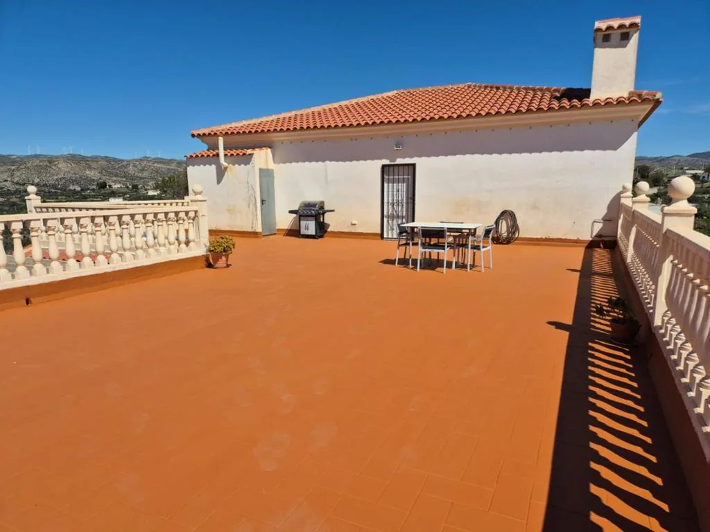 Habitación Familiar con vistas a la montaña — Casa Castillo