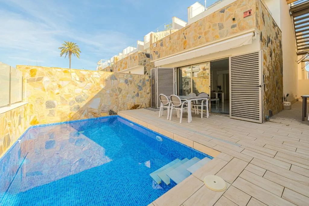 Villa — Casa Catalina