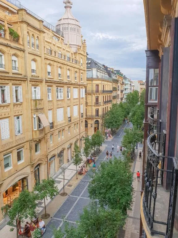Camera doppia con bagno in comune — Casa Centro