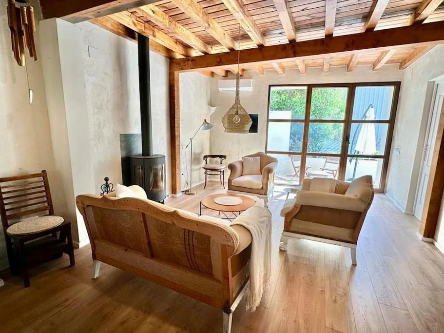 Casa de 4 dormitorios — Casa con Encanto en Candeleda
