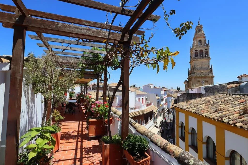 Three-Bedroom House — Casa con encanto en la judería de Córdoba