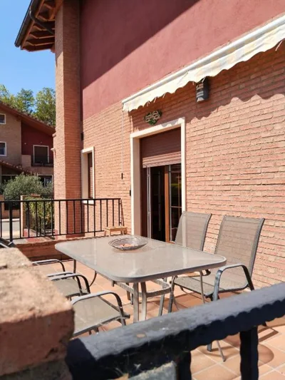 Casa con gran jardín y barbacoa "Los Olivos" Cerca de Logroño familias y grupos — foto 9