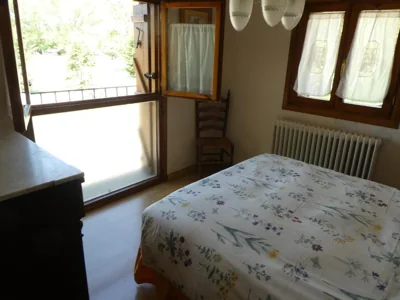 Casa con jardín frente a la Ciudadela de Jaca — Foto 2