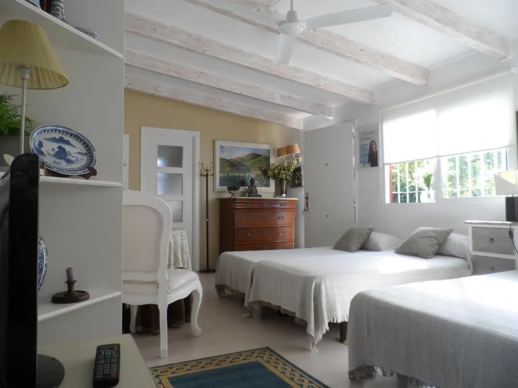Casa con jardín frente Playa de Burriana