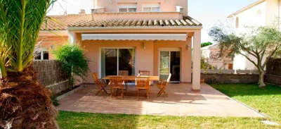 CASA CON JARDIN-WIFI FREE — foto 9