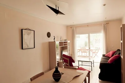 CASA CON JARDIN-WIFI FREE — foto 10