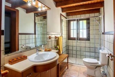 Casa con piscina a 1 km del mar y del pueblo — foto 3