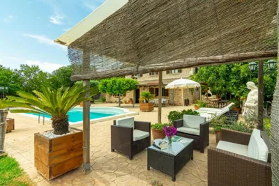 Casa con piscina a 1 km del mar y del pueblo — foto 4