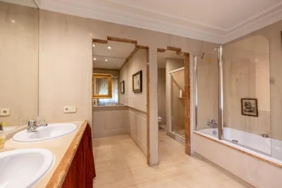 CASA CON PISCINA EN EL CENTRO — 写真 12