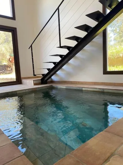 Casa con piscina interior en Tamariu, Calella de Palafrugell — photo 9
