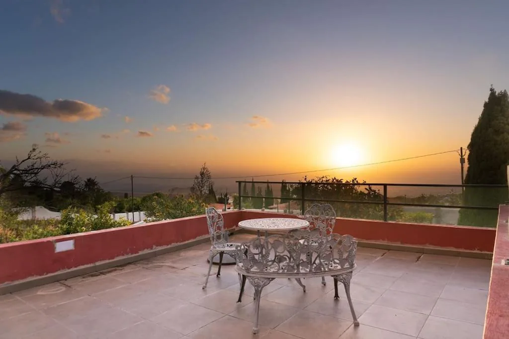 Maison 1 chambre — Casa con terraza en Tajuya