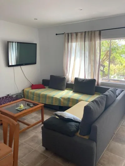 Casa con vista y jardín, a 20' de la playa — Foto 5