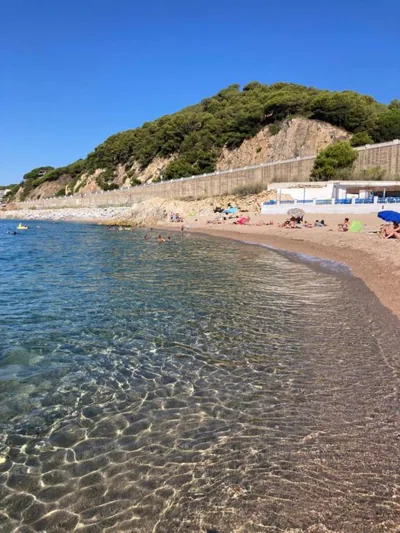Casa con vista y jardín, a 20' de la playa — Foto 6
