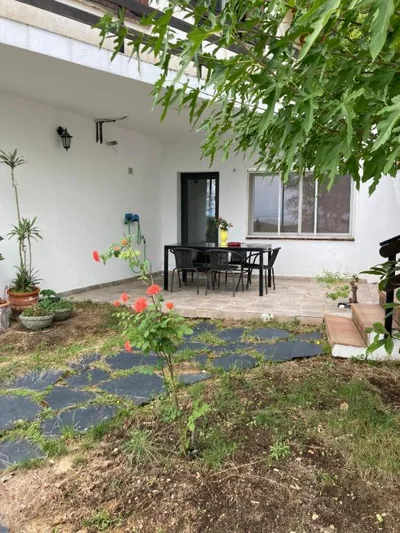 Casa con vista y jardín, a 20' de la playa — Foto 10