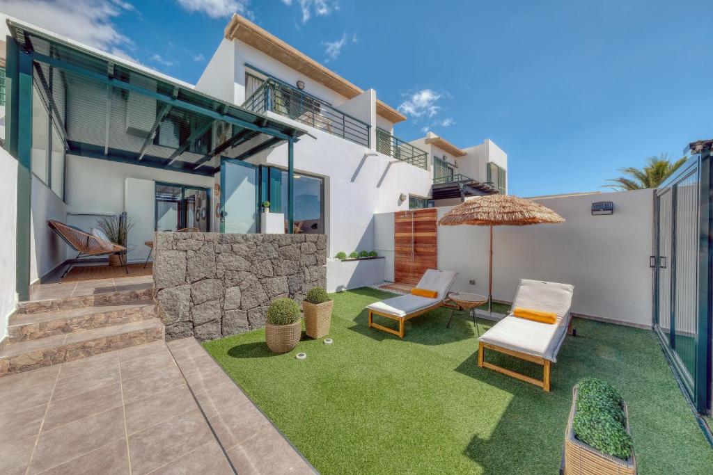 Casa Costa Esmeralda Plus - Sun and Relax By Lanzarote Vacation Homes