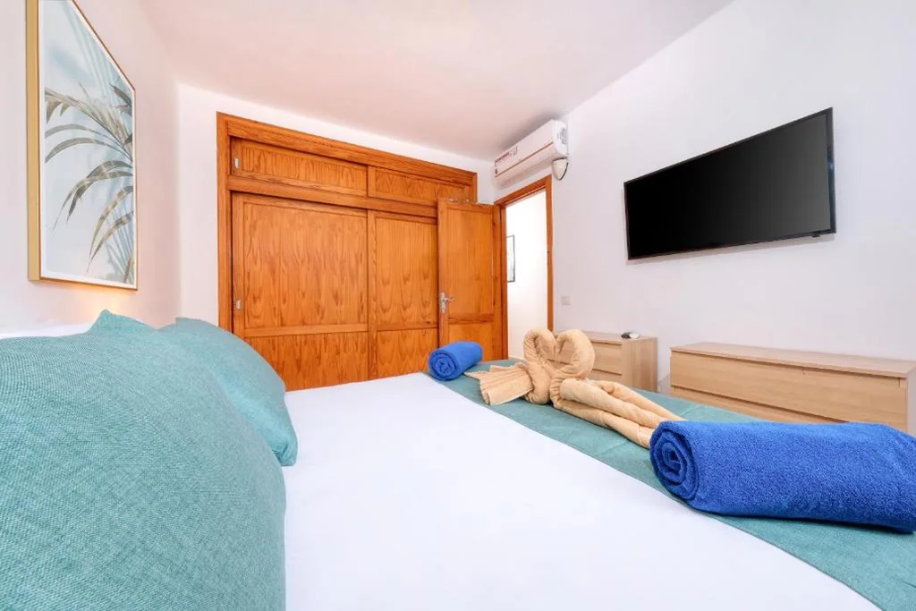 Casa Cris - Beach House next to Playa Grande By Lanzarote Vacation Homes