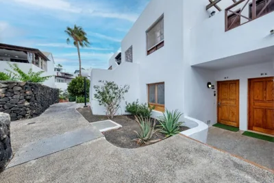 Casa Cris - Beach House next to Playa Grande By Lanzarote Vacation Homes — Foto 7