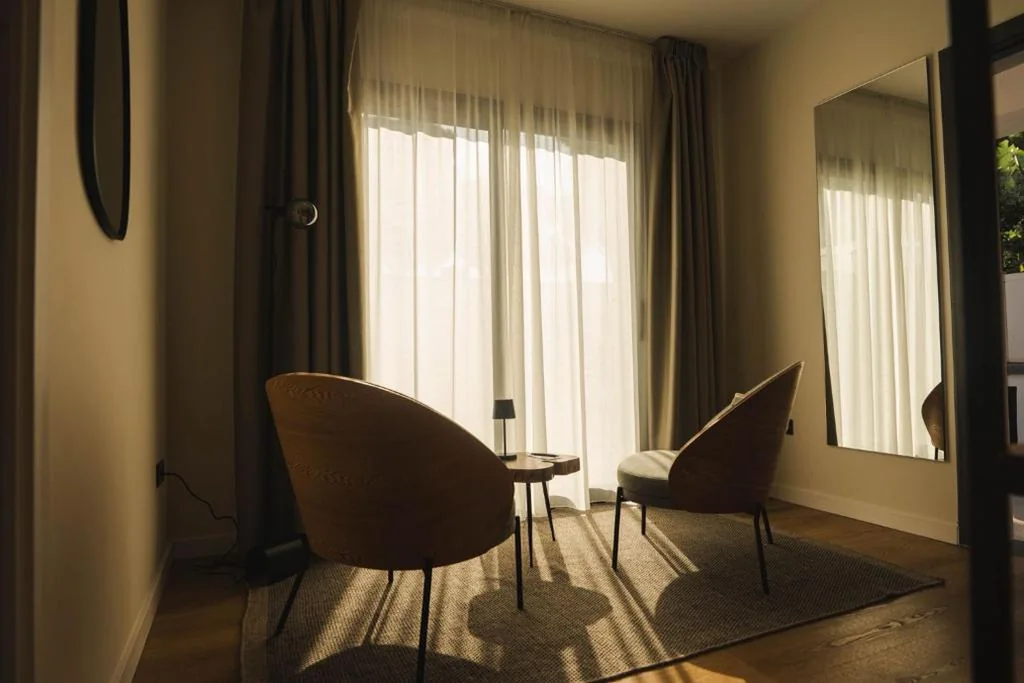 Suite mit Terrasse — Casa Cuatro Boutique Hotel - Adults Recommended