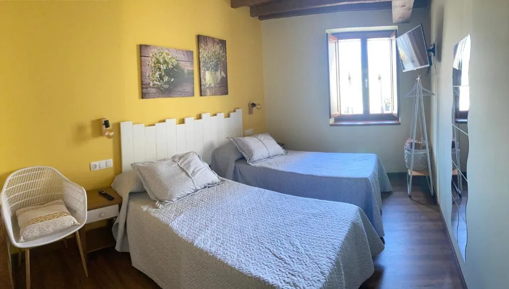 Camera doppia - 1 o 2 letti — Casa da Cota