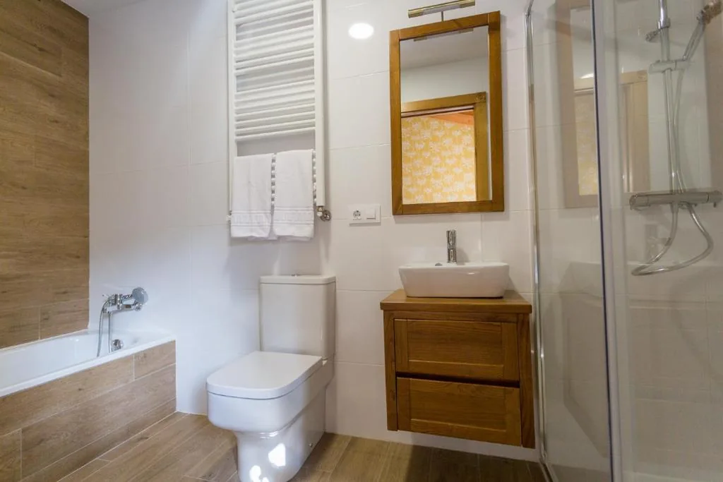 Habitación Doble Deluxe con bañera — Casa da Ponte de Penas