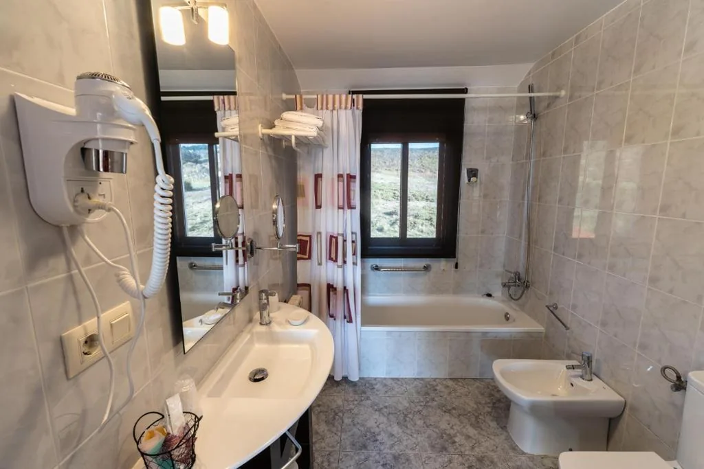 Chambre double supérieure avec vue sur la mer — Casa da Vasca