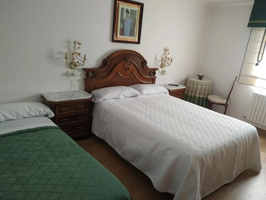 Tweepersoonskamer met extra bed — Casa Da Vieira