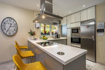 Casa de Amigos La Latina con piscina, chimenea y barbacoa — foto 6